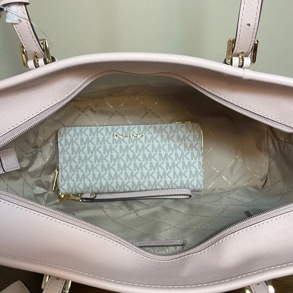 💕2pc Michael Kors Jet set tote bag and wallet - Picture 9 of 10